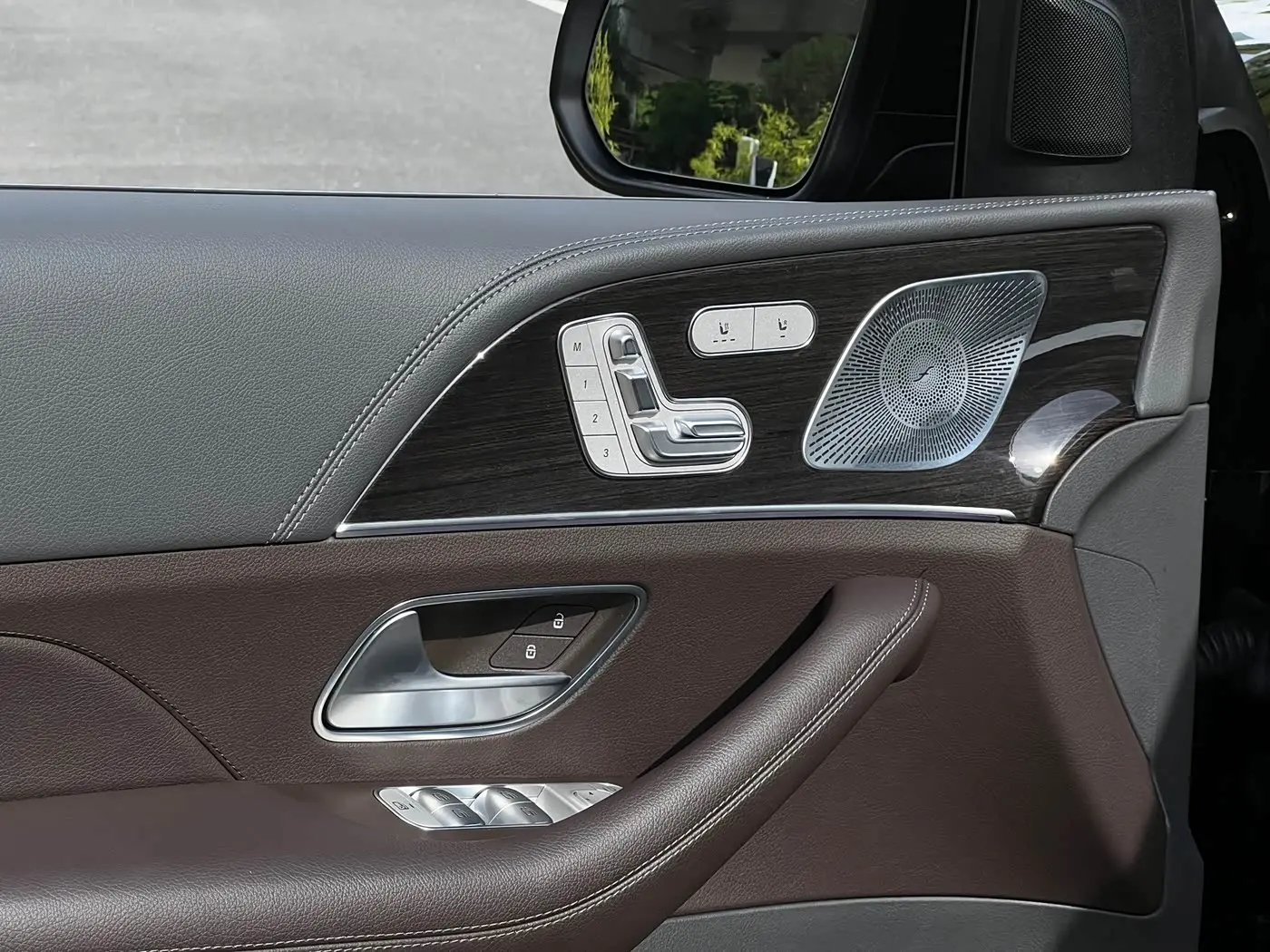 Mercedes-Benz GLS 2020 — Photo 14/20