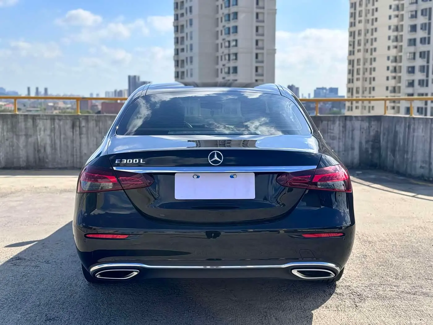 Mercedes-Benz E-Class 2021 — Фото 2/9