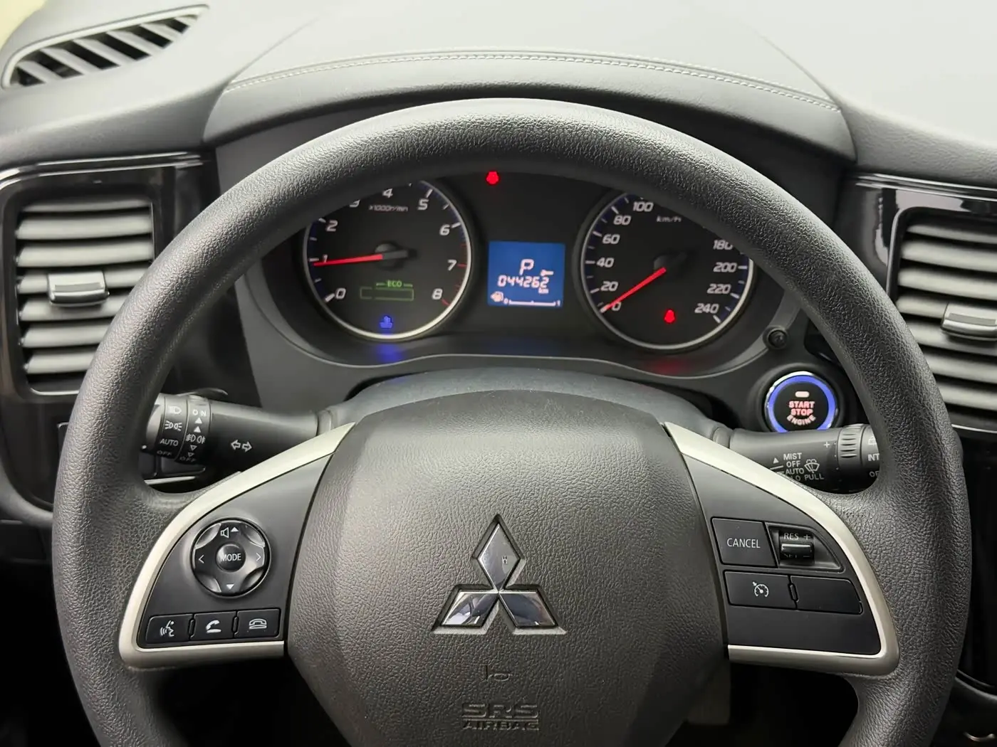 Mitsubishi Outlander 2022 — Фото 14/16