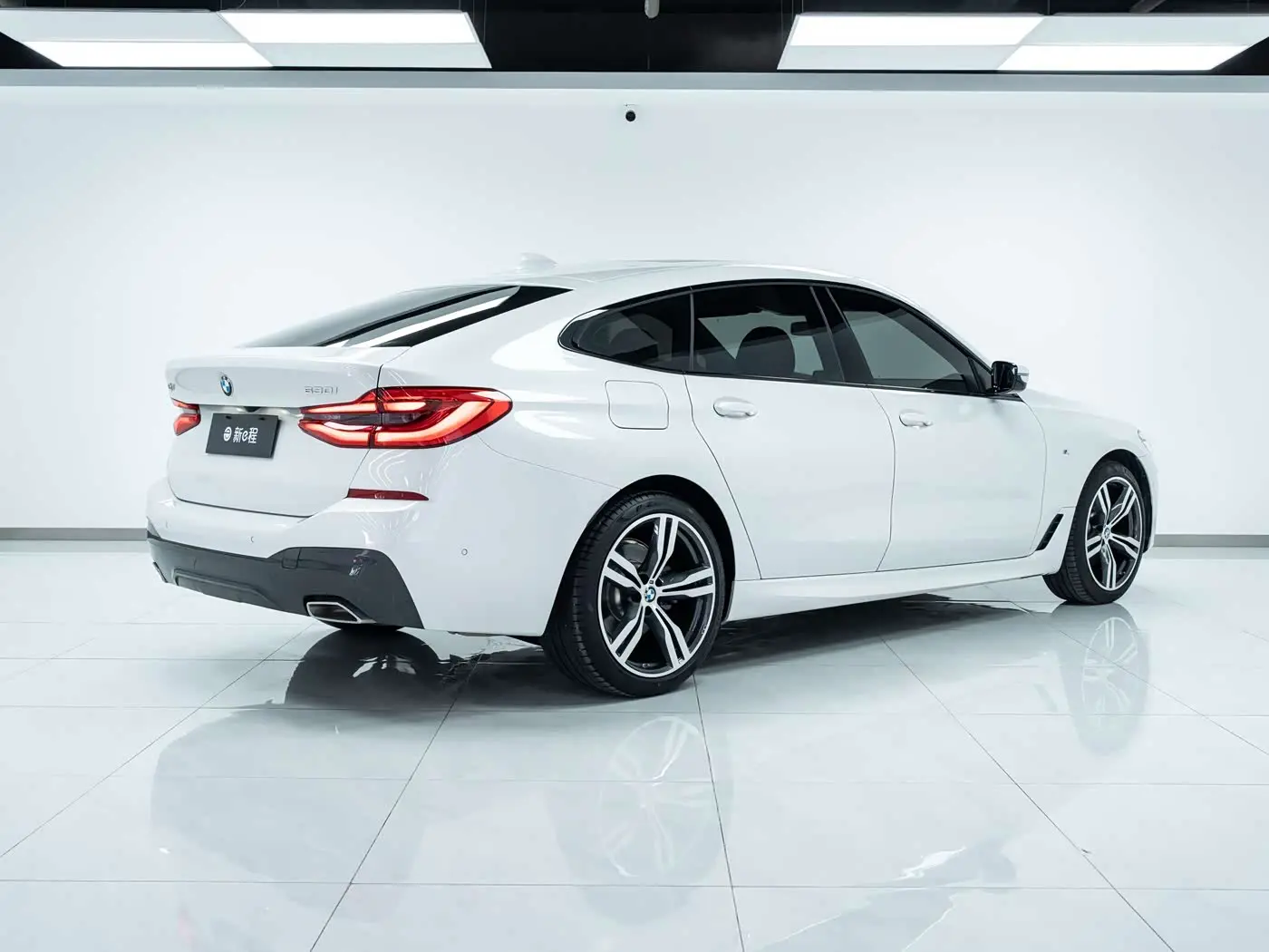 BMW 6 Series GT 2023 — Photo 4/8