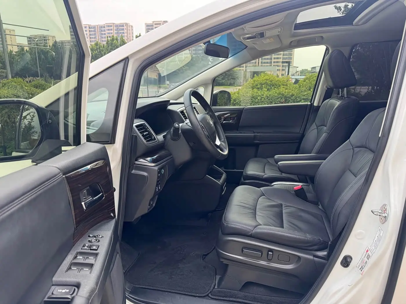 Honda Odyssey 2019 — Фото 4/12