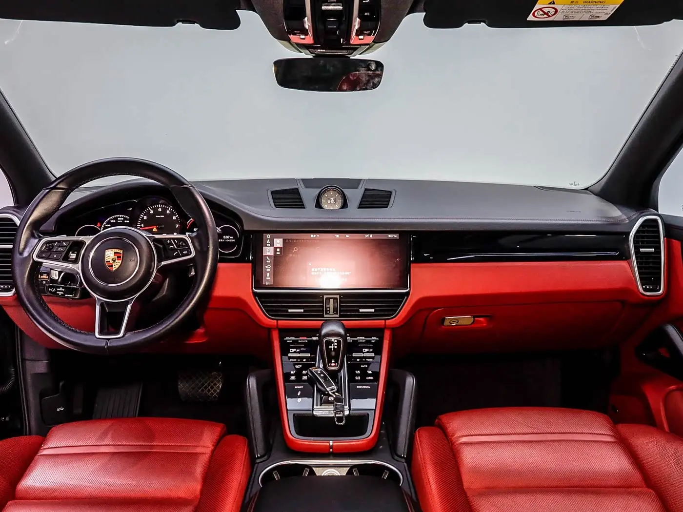 Porsche Cayenne 2021 — Photo 10/20