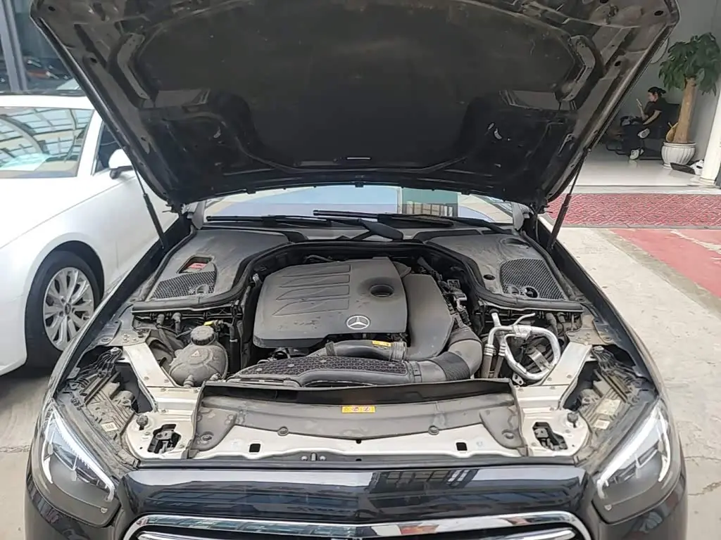 Mercedes-Benz E-Class 2022 — Фото 20/20