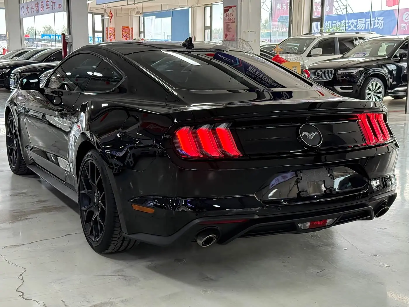 Ford Mustang 2021 — Photo 6/9
