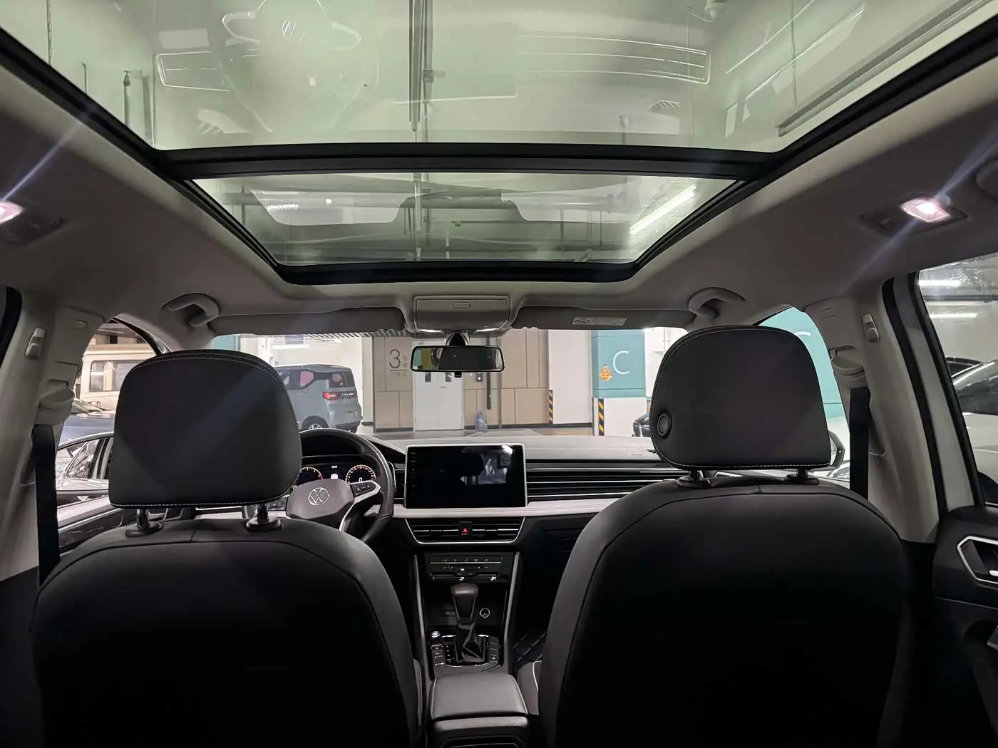 Volkswagen Tiguan L 2024 — Şəkil 10/14