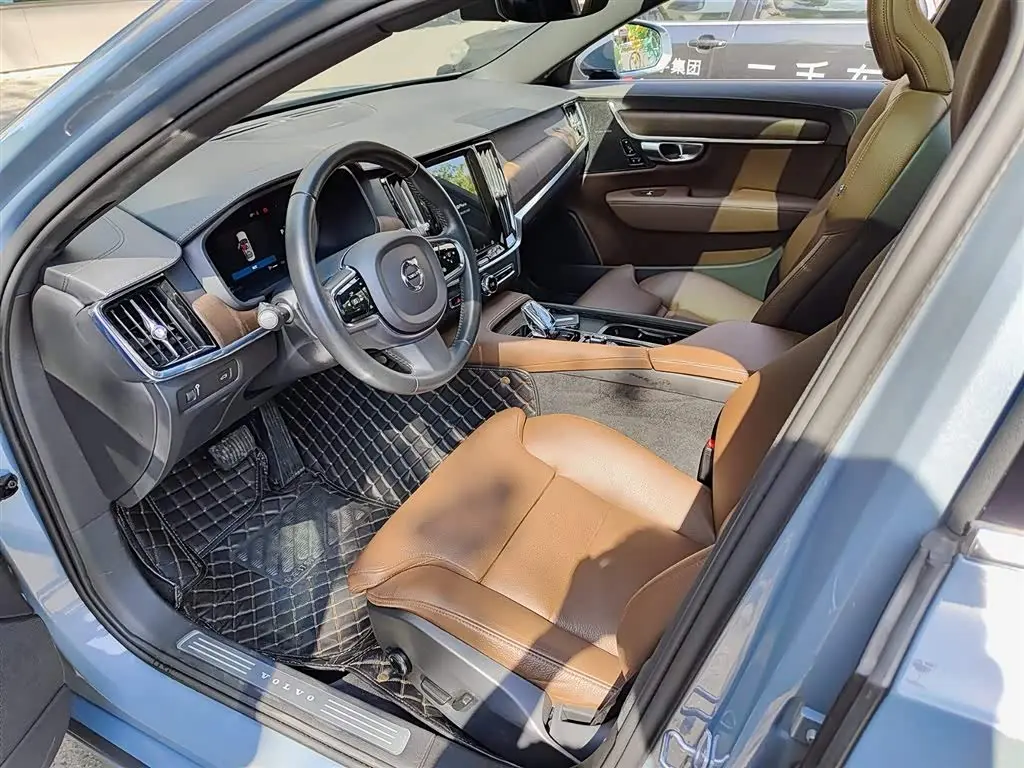 Volvo S90 2021 — Photo 7/11
