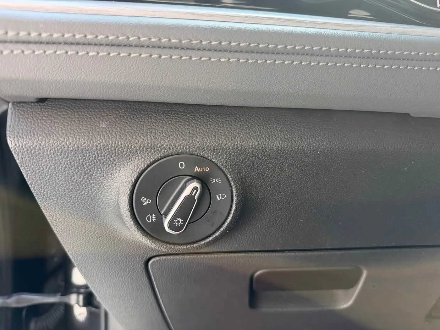 Volkswagen Sagitar 2022 — ფოტო 6/20