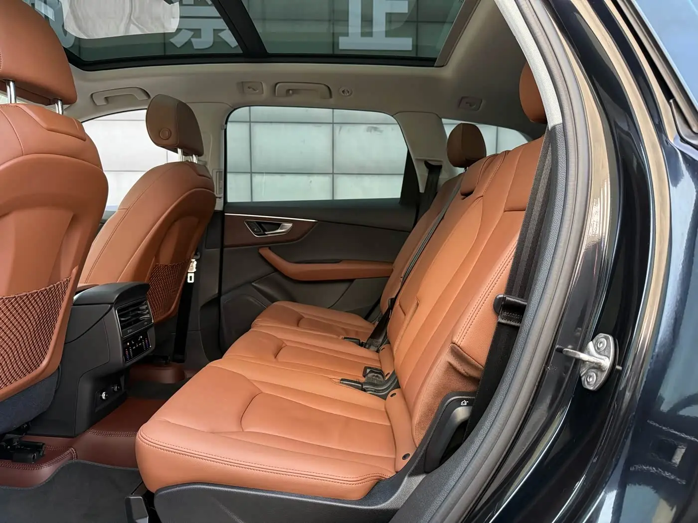 Audi Q7 2021 — Photo 11/20