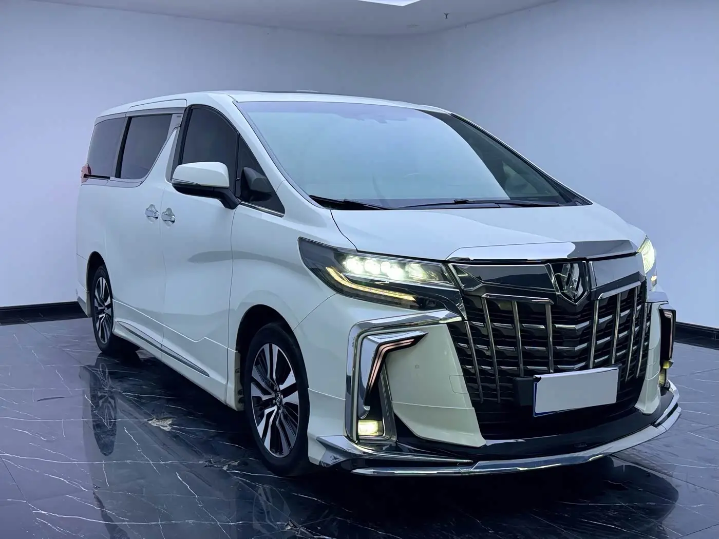 Toyota Alphard 2019 — Şəkil 3/17