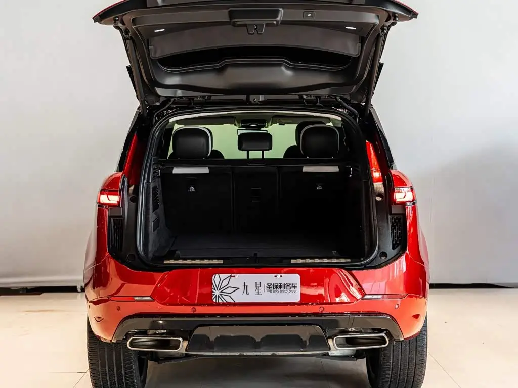 Land Rover Range Rover Sport PHEV 2024 — Photo 18/20