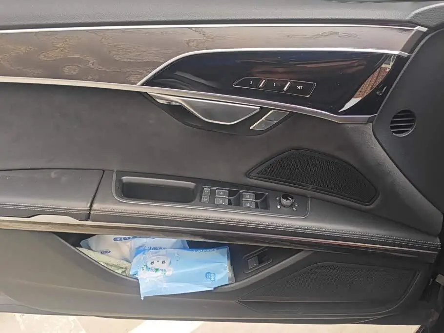 Audi A8 2023 — Photo 7/16