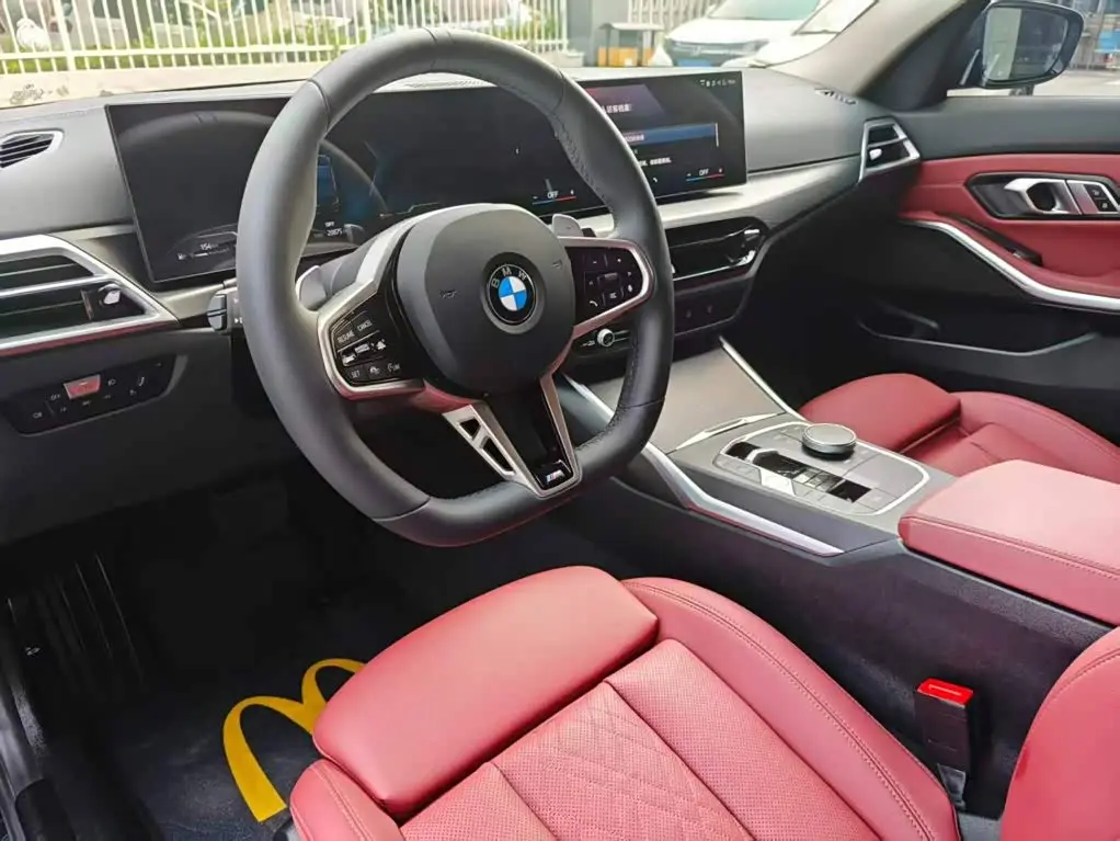 BMW 3 Series 2025 — Фото 11/15