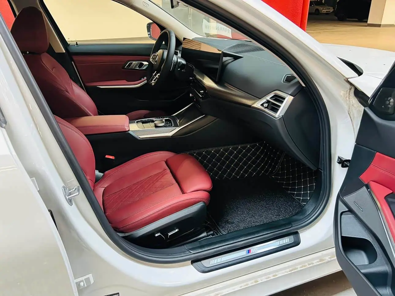 BMW 3 Series 2024 — Photo 9/20
