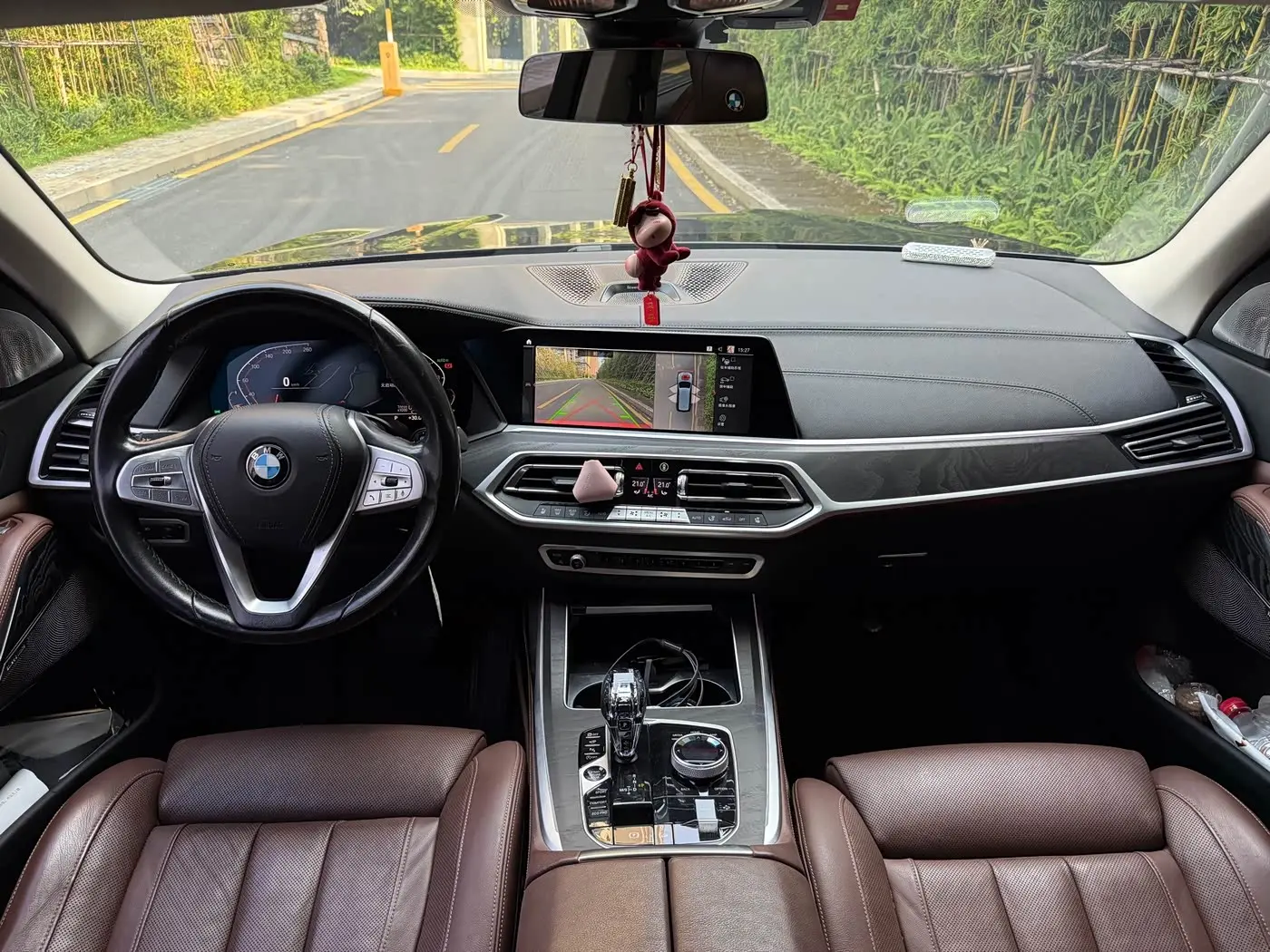 BMW X7 2021 — Photo 10/14