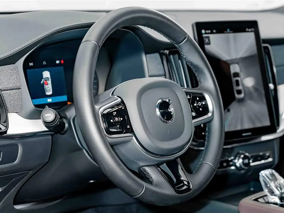 Volvo S90 2025 — Photo 9/20