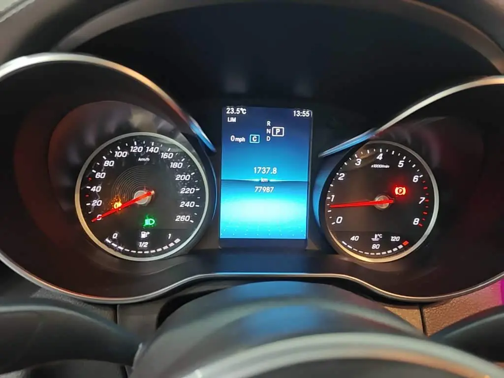 Mercedes-Benz C-Class 2019 — Şəkil 12/20