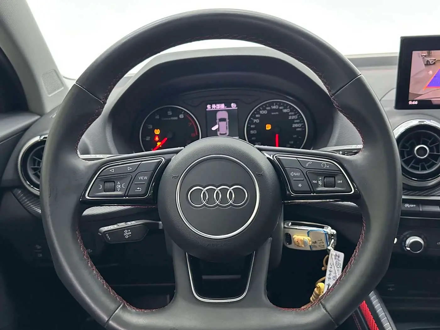 Audi Q2L 2023 — Фото 12/17