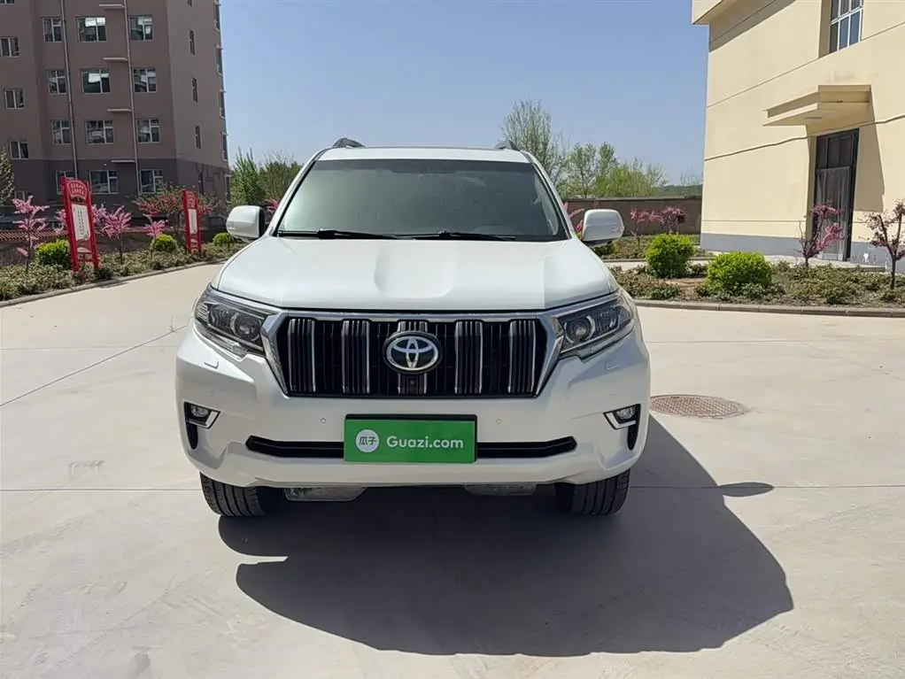 Toyota Prado 2018 — Photo 3/13