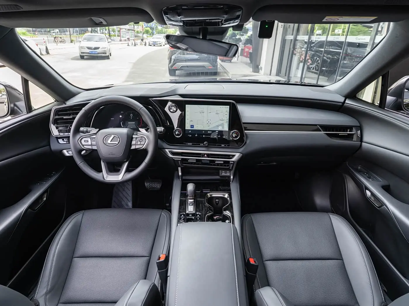 Lexus RX 2025 — Photo 13/20