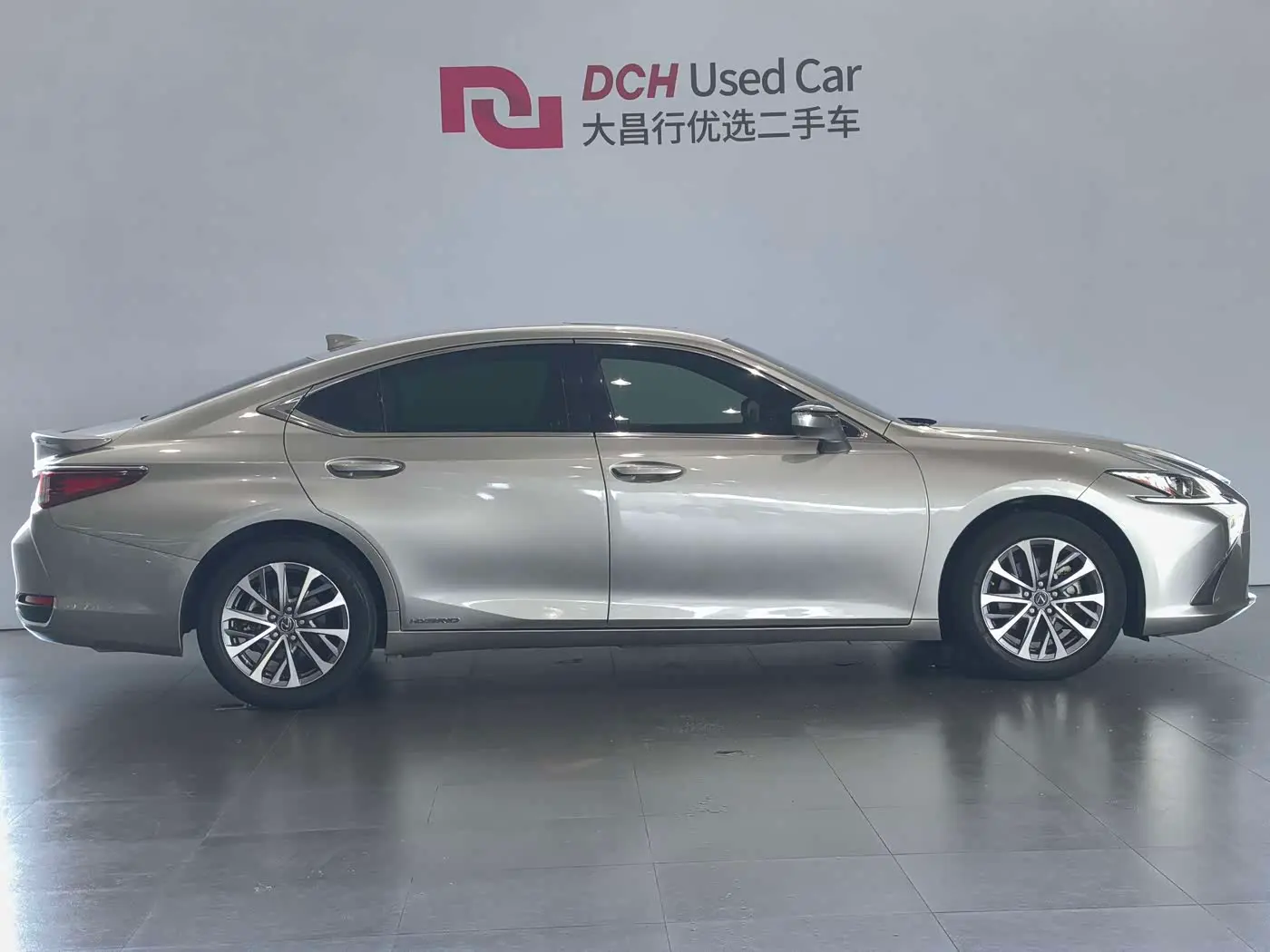 Lexus ES 2022 — ფოტო 3/17
