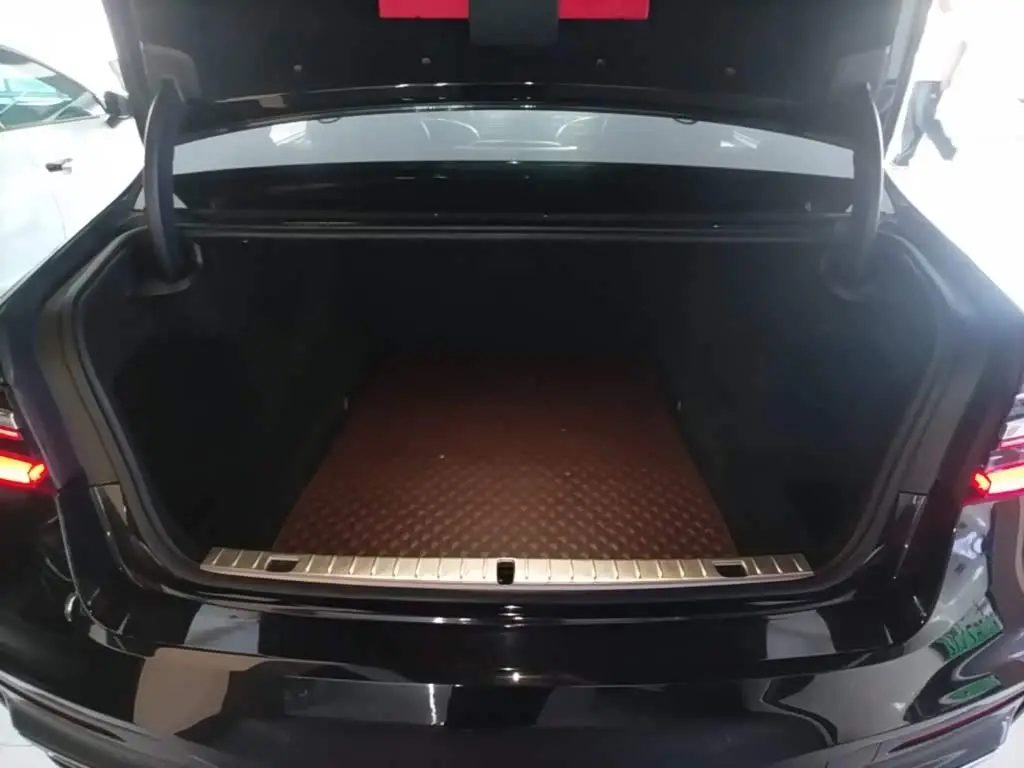 BMW 7 Series 2020 — Şəkil 19/20