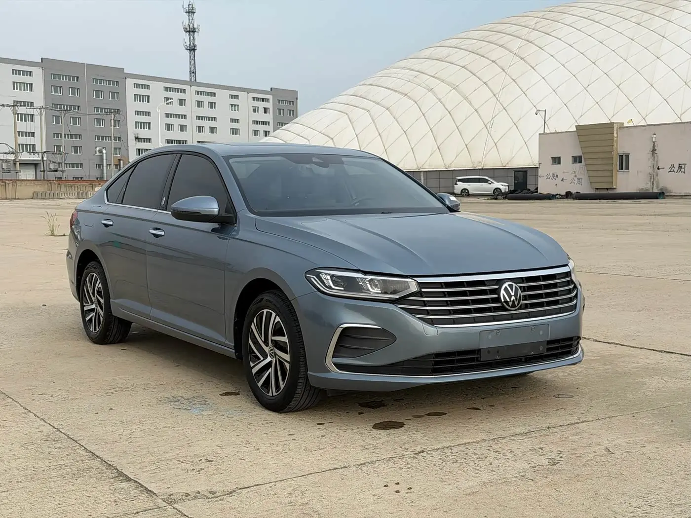 Volkswagen Lavida 2023 — Photo 3/17