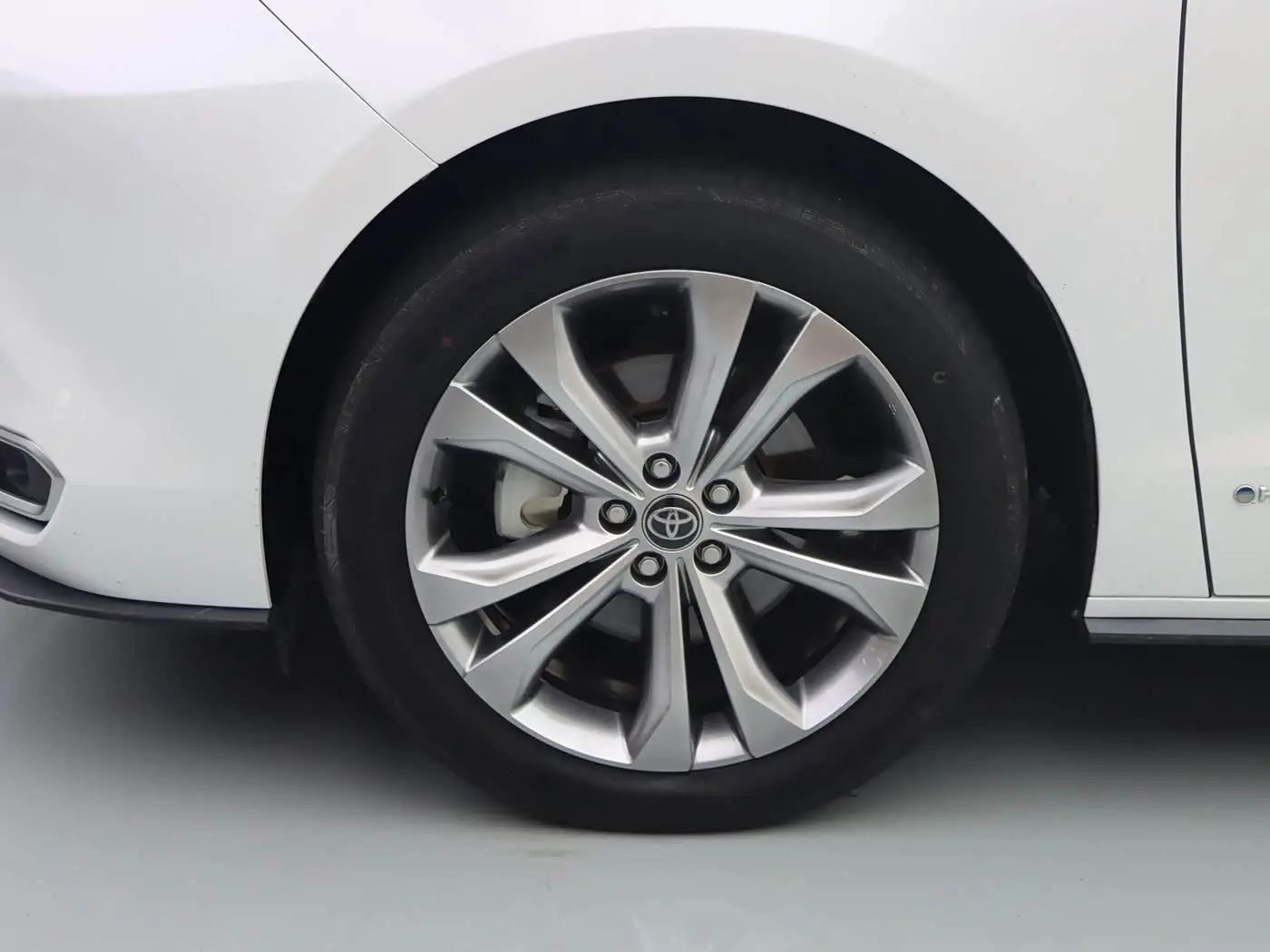 Toyota Sienna 2025 — Photo 4/20