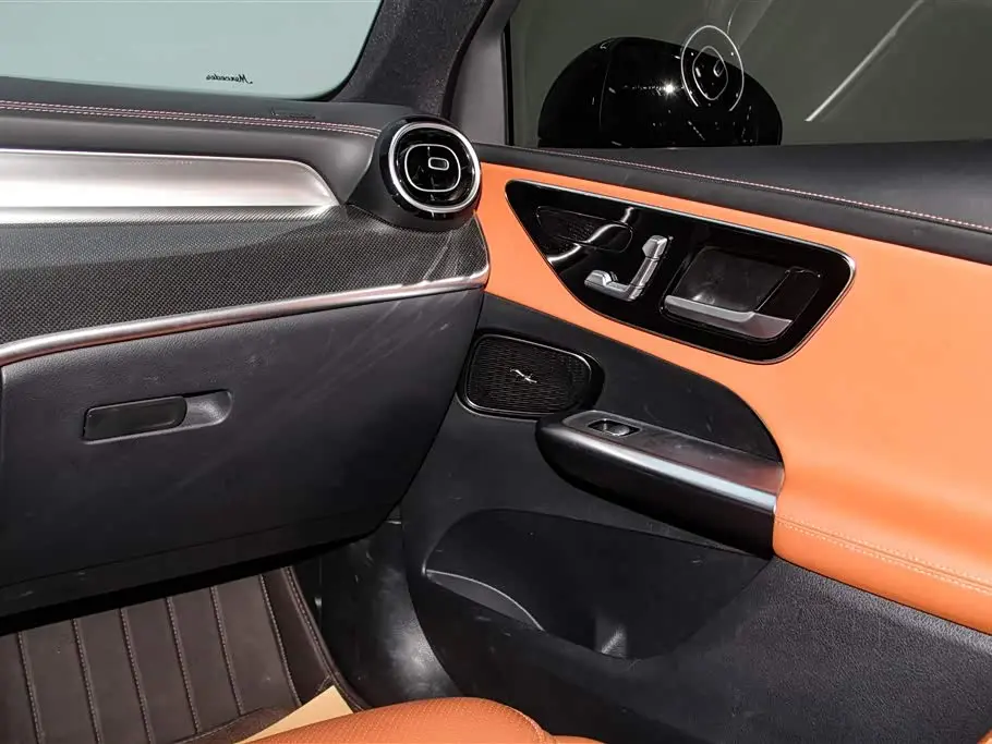 Mercedes-Benz GLC 2023 — Şəkil 18/20