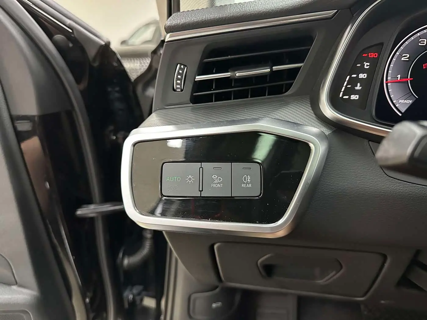 Audi A6L 2019 — Şəkil 10/20
