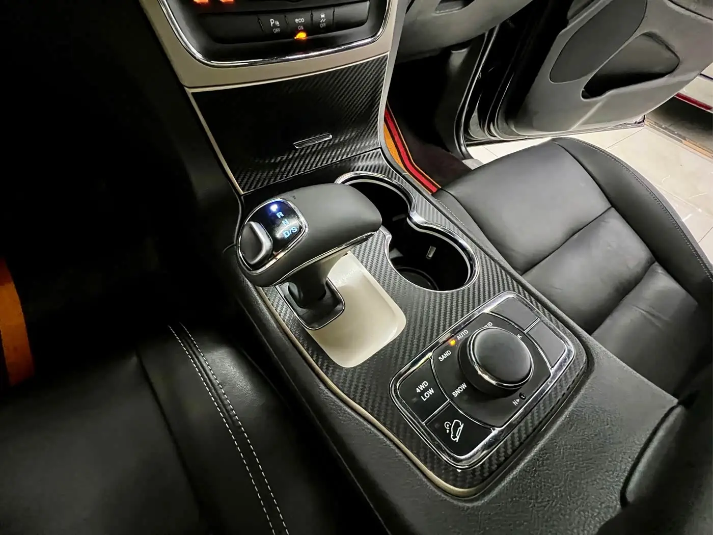 Jeep Grand Cherokee 2017 — Photo 17/20
