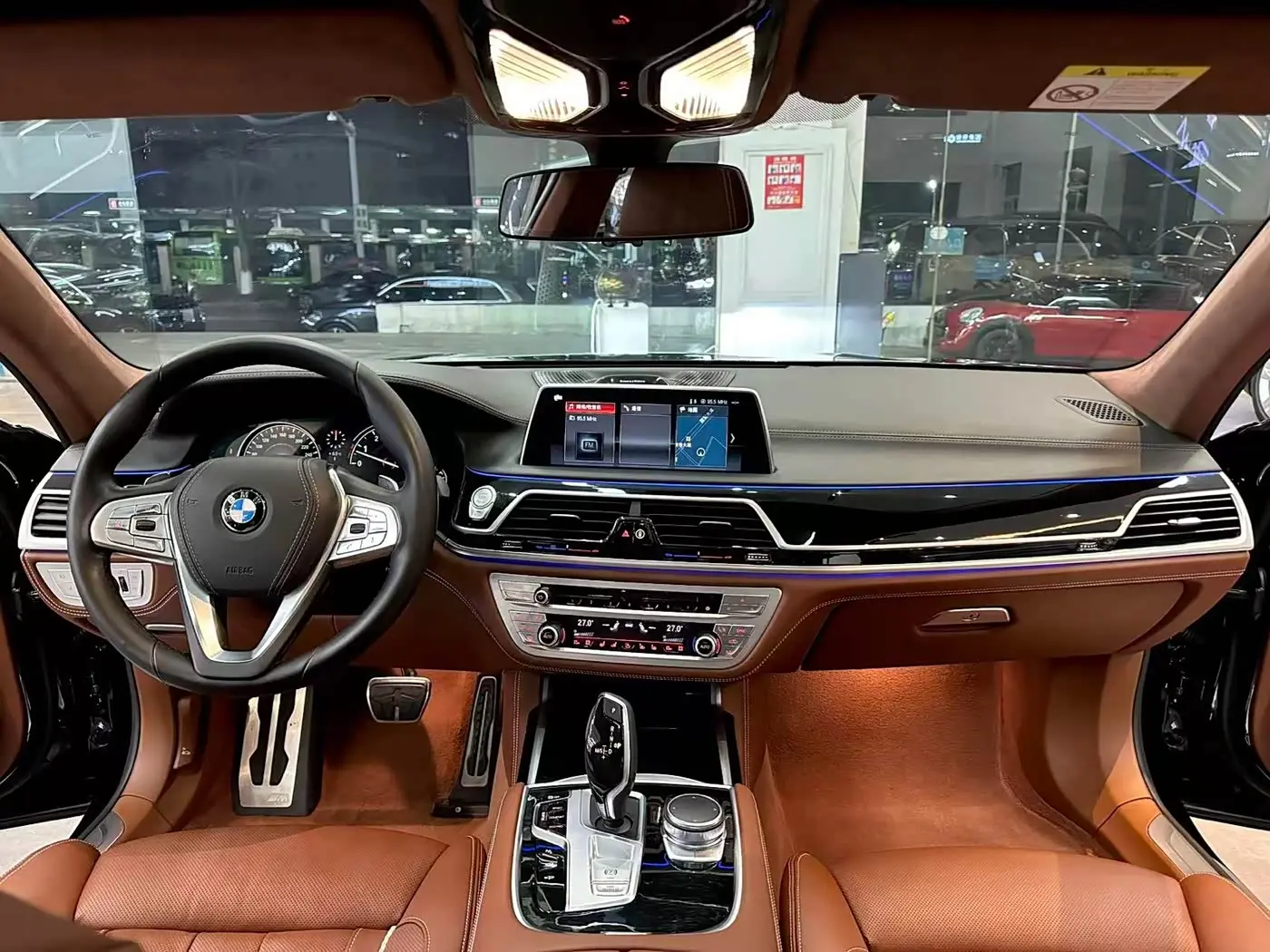 BMW 7 Series 2018 — Фото 8/10