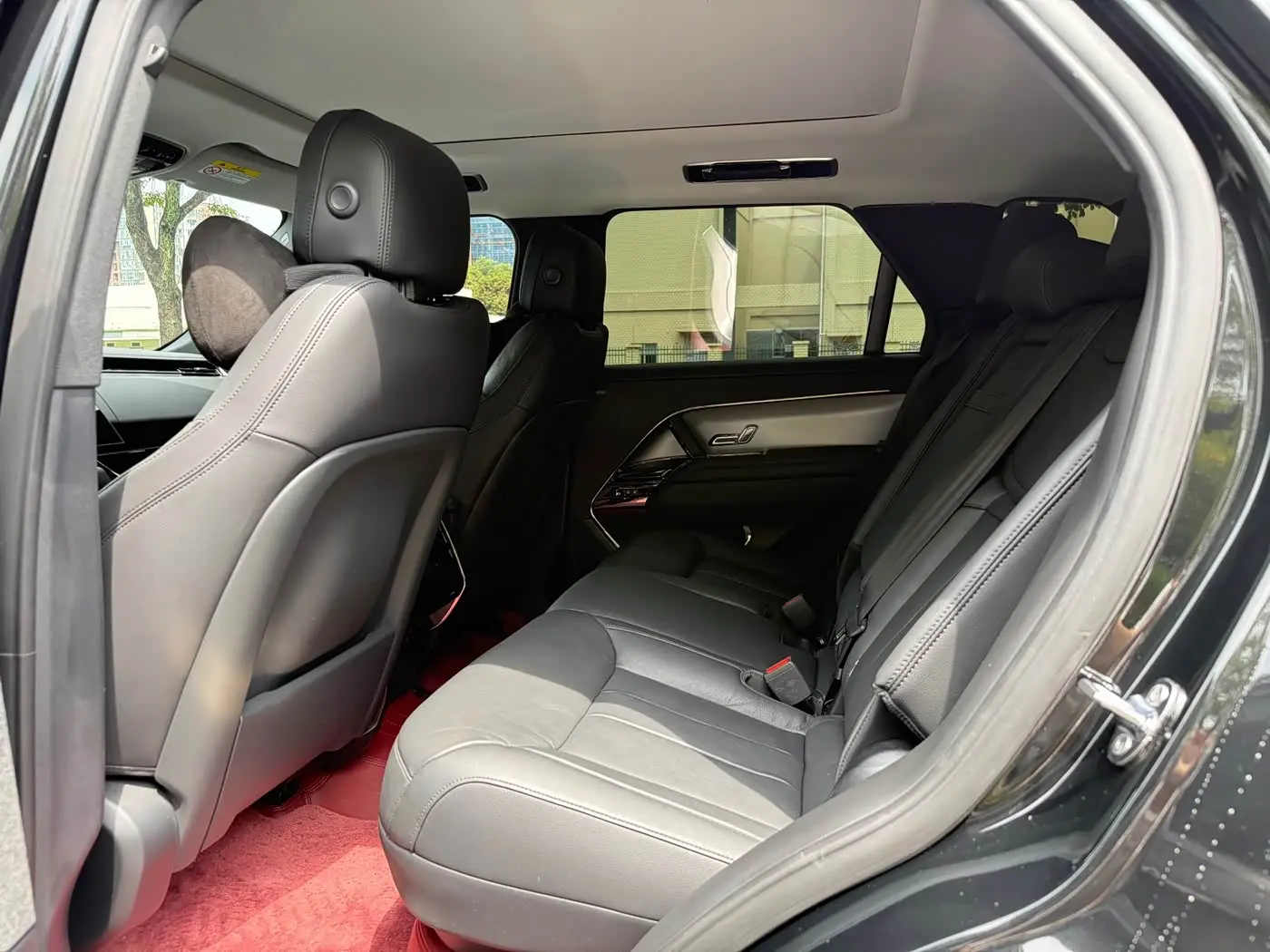 Land Rover Range Rover Sport 2025 — Photo 10/15