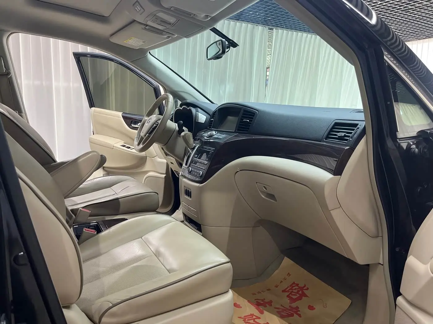 Nissan Quest 2015 — Şəkil 11/15