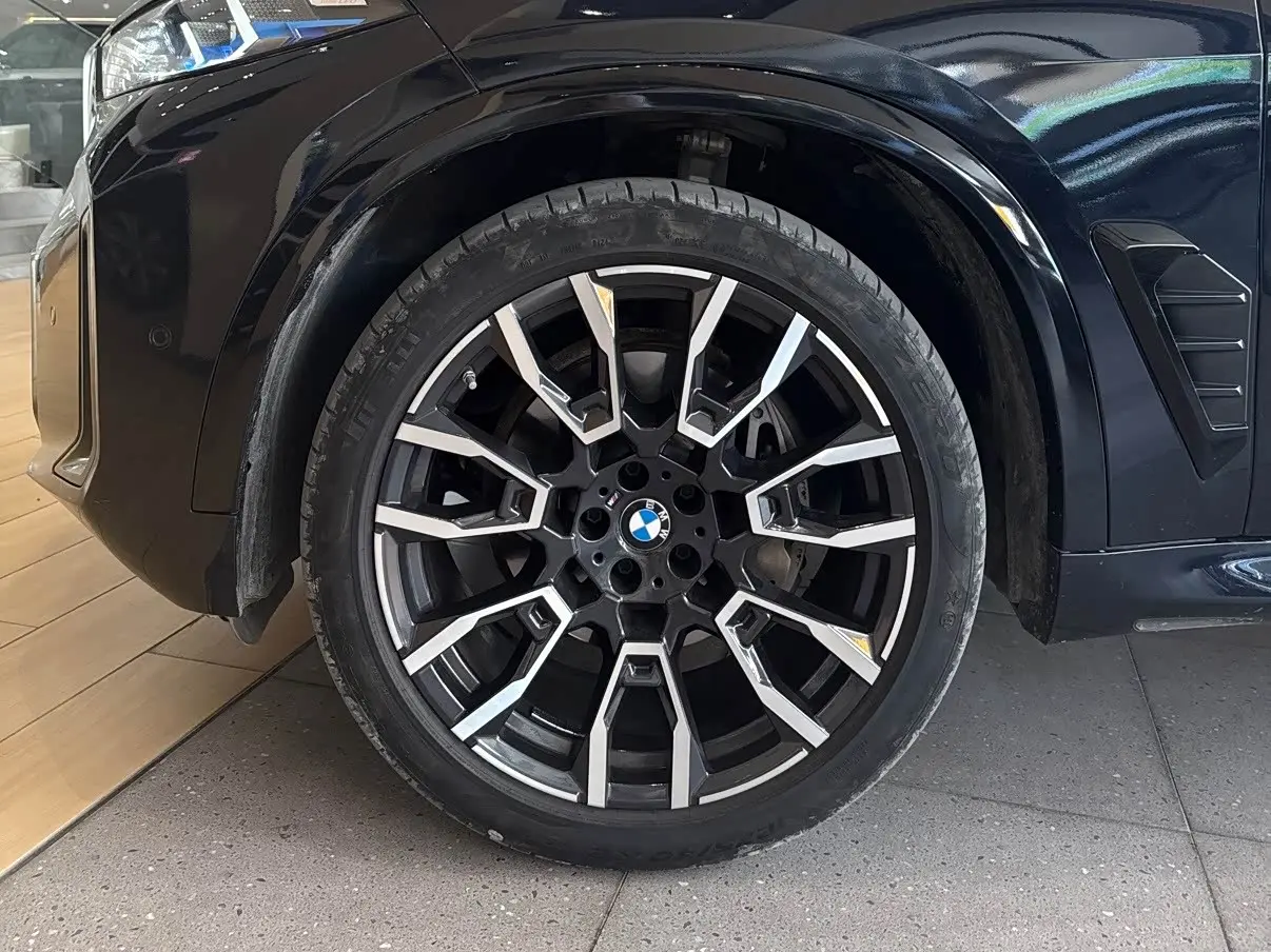 BMW X5 2024 — Photo 2/13