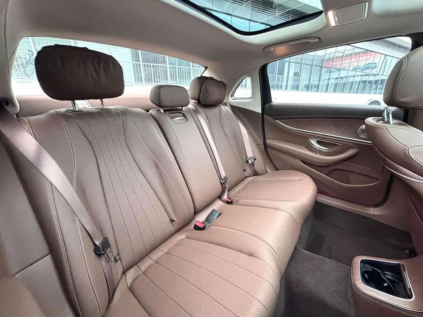 Mercedes-Benz E-Class 2023 — Şəkil 9/11