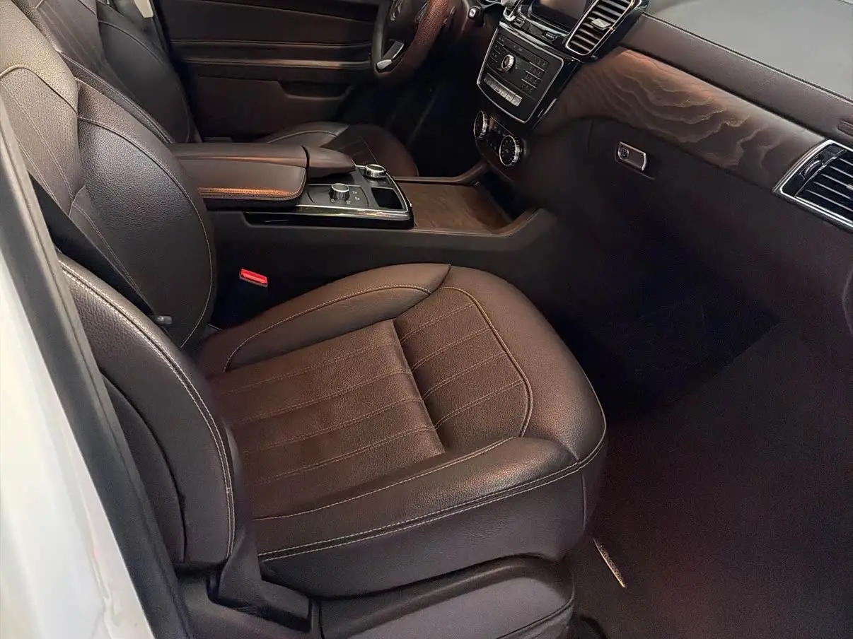 Mercedes-Benz GLE 2017 — Photo 13/16