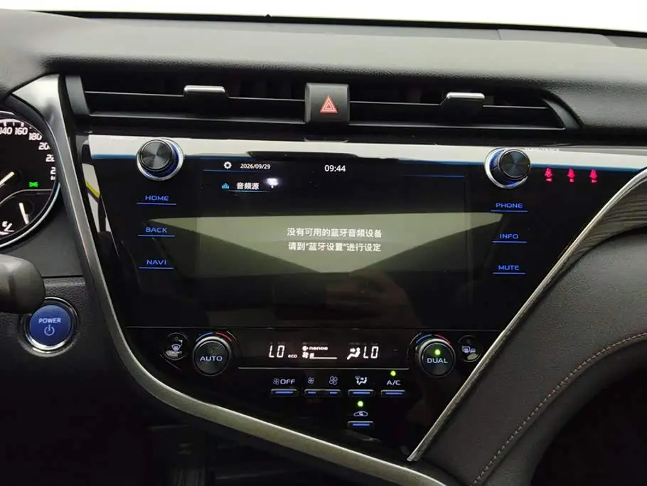 Toyota Camry 2019 — Фото 13/16