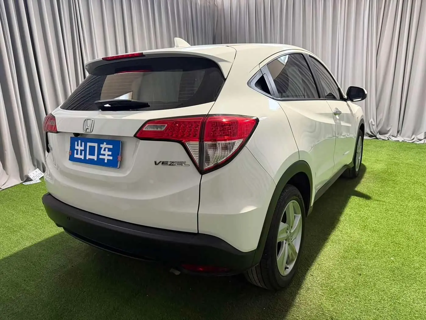 Honda Vezel 2022 — Фото 4/19
