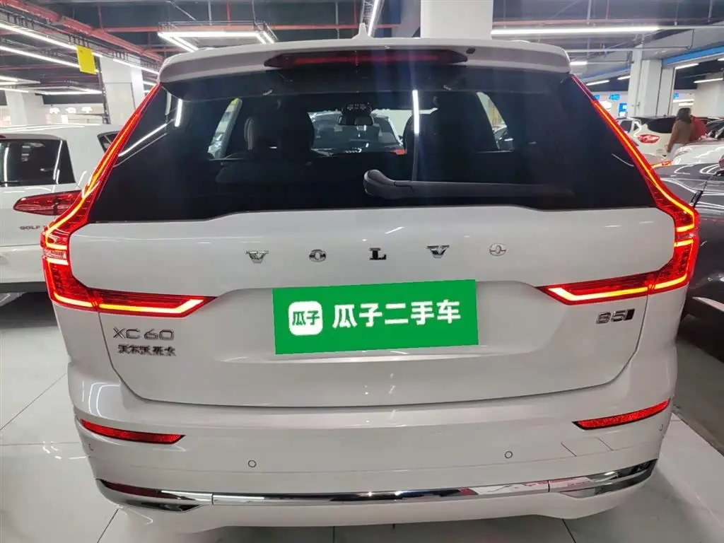 Volvo XC60 2025 — Photo 6/20