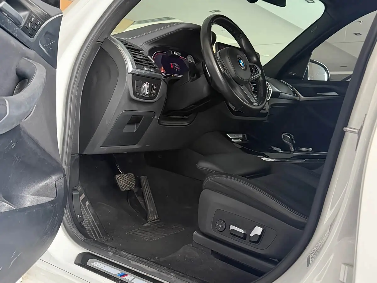 BMW X3 2022 — Photo 4/7