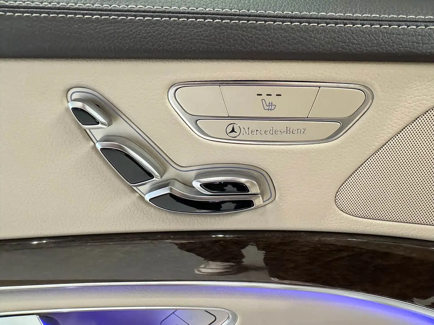 Mercedes-Benz S-Class 2016 — Photo 12/20