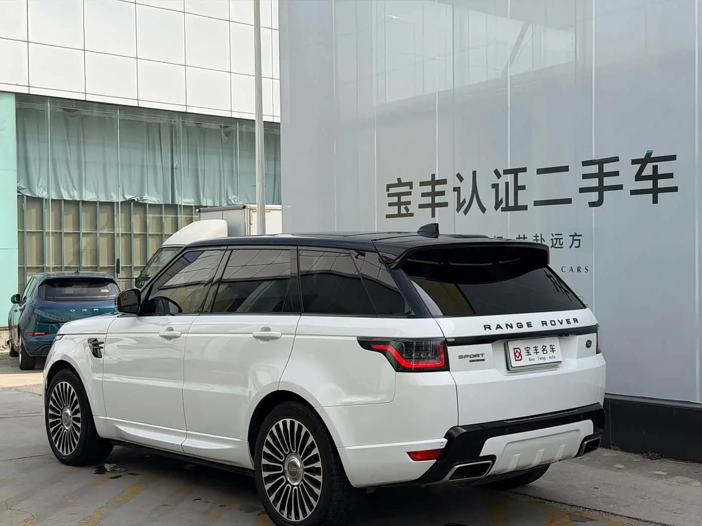 Land Rover Range Rover Sport 2019 — Photo 8/9