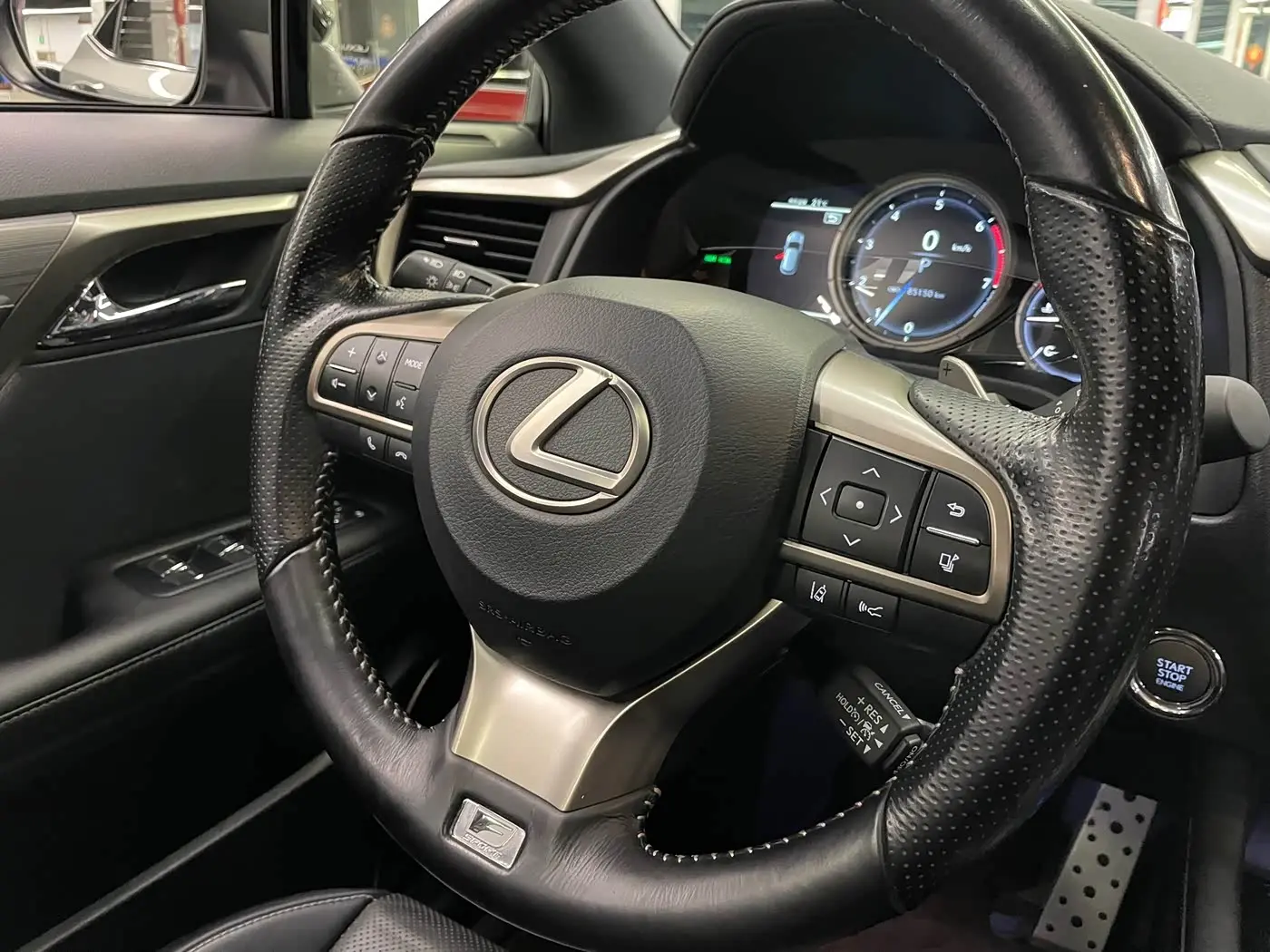 Lexus RX 2017 — Фото 16/20