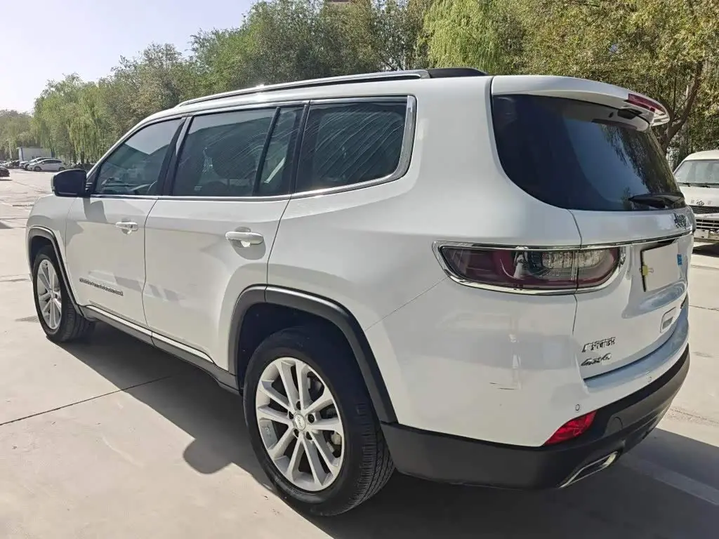 Jeep Grand Commander 2021 — Фото 7/9