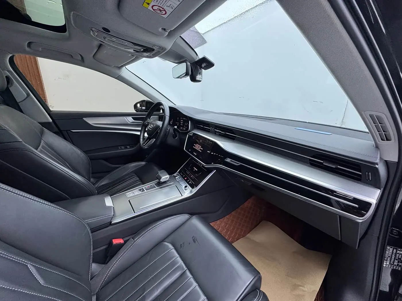Audi A6L 2023 — Photo 12/17