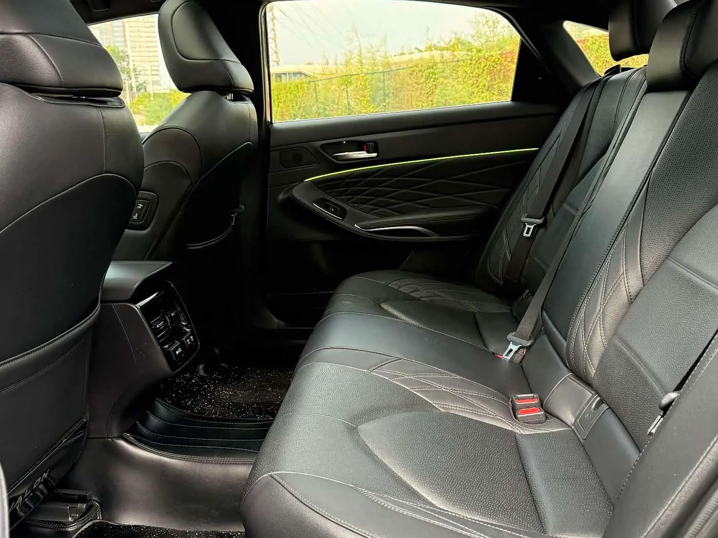 Toyota Avalon 2021 — Photo 7/13