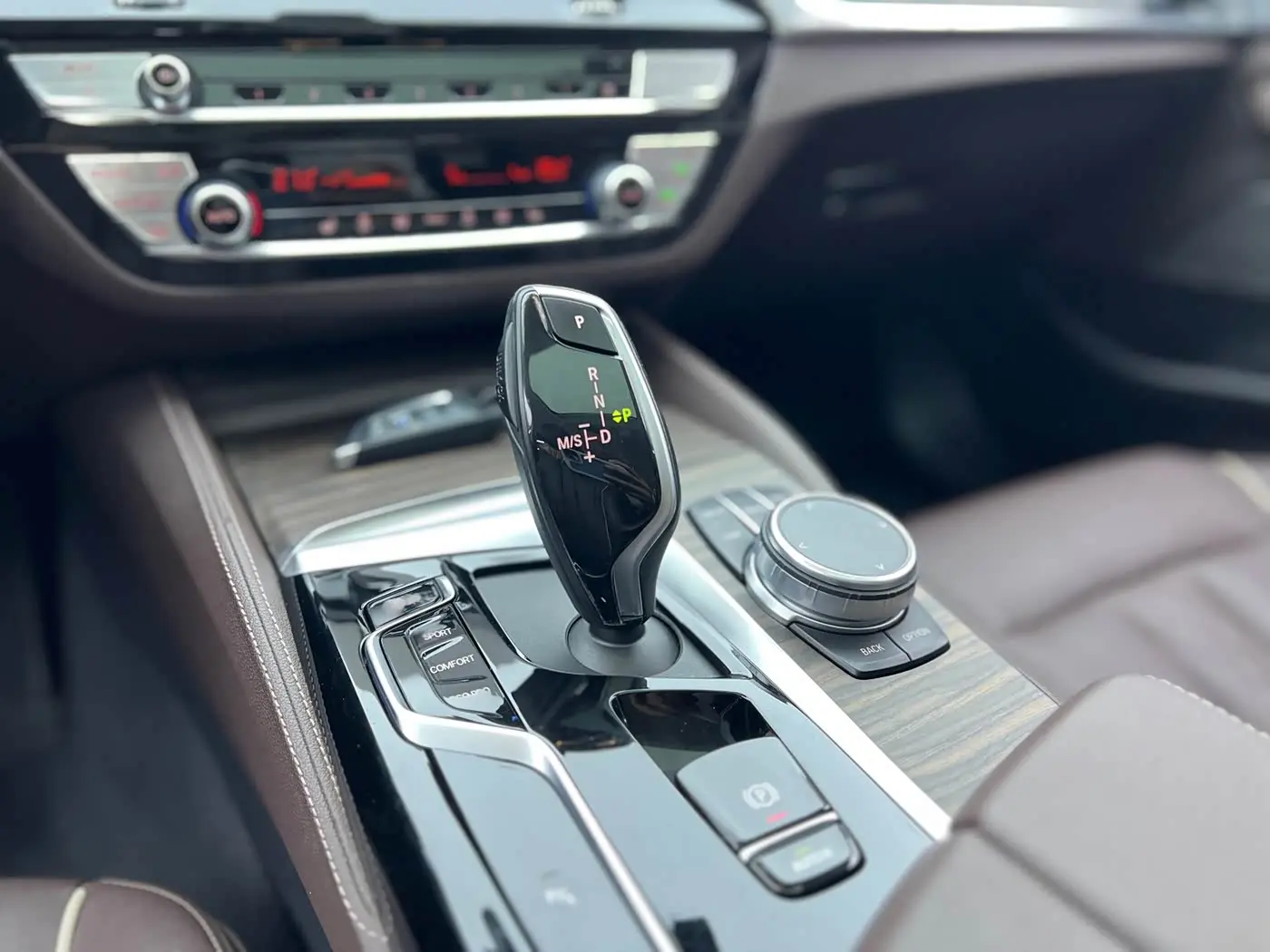 BMW 5 Series 2023 — Photo 13/20