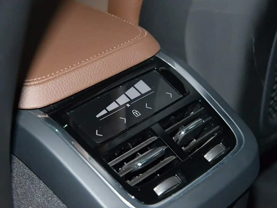 Volvo V90 2023 — Photo 11/20