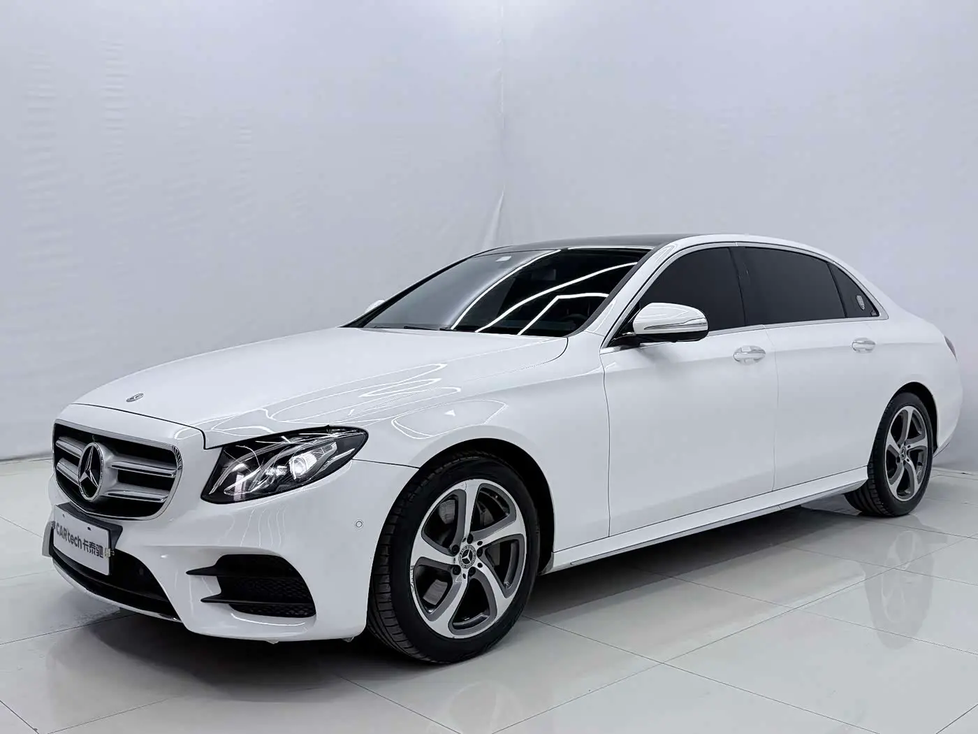 Mercedes-Benz E-Class 2017 — Фото 1/17