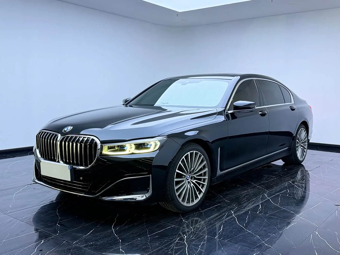 BMW 7 Series 2021 — Şəkil 1/20